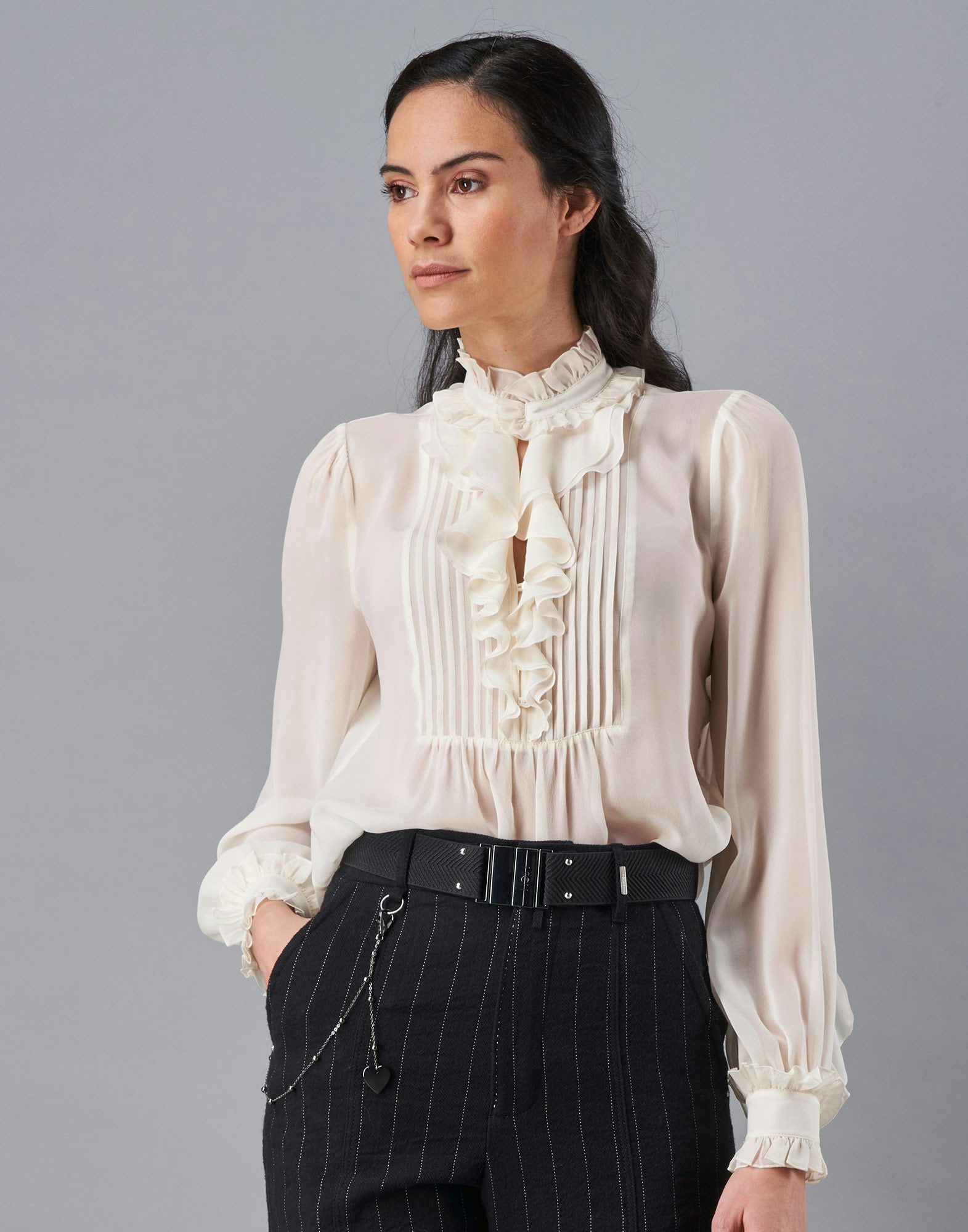 herlipto romatic ruffled blouse-