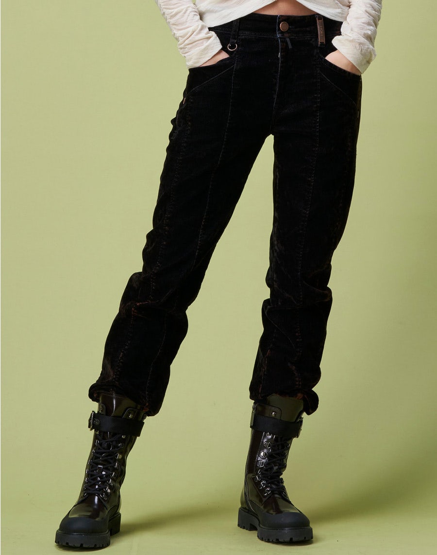 INTERUPT: Jeans Bein Samt-Flockdruck genähtem mit mit schwarzem